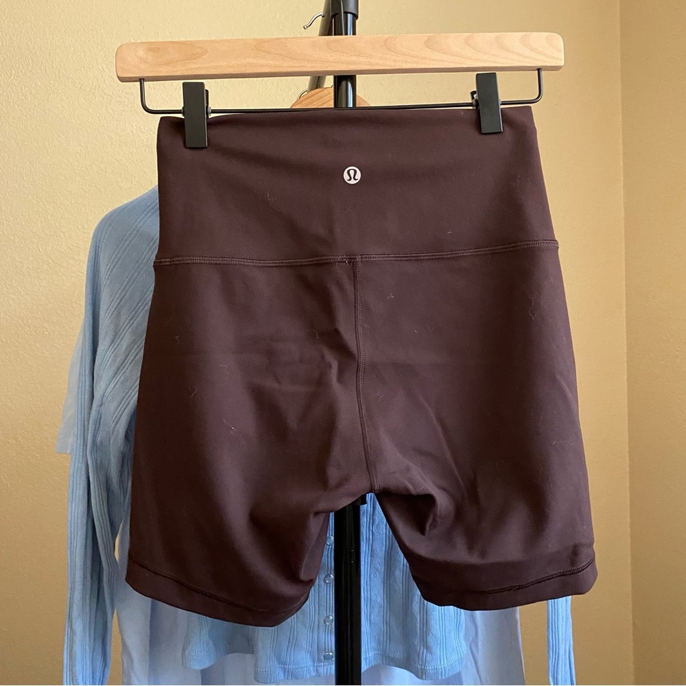 Lululemon Wunder Train Espresso Biker Shorts - Picture 2 of 4